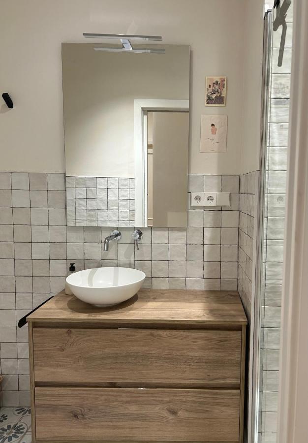 Apartamento Premium En Plaza Mina Minimalismo Y Confort A Pasos Del Mar Кадис Экстерьер фото